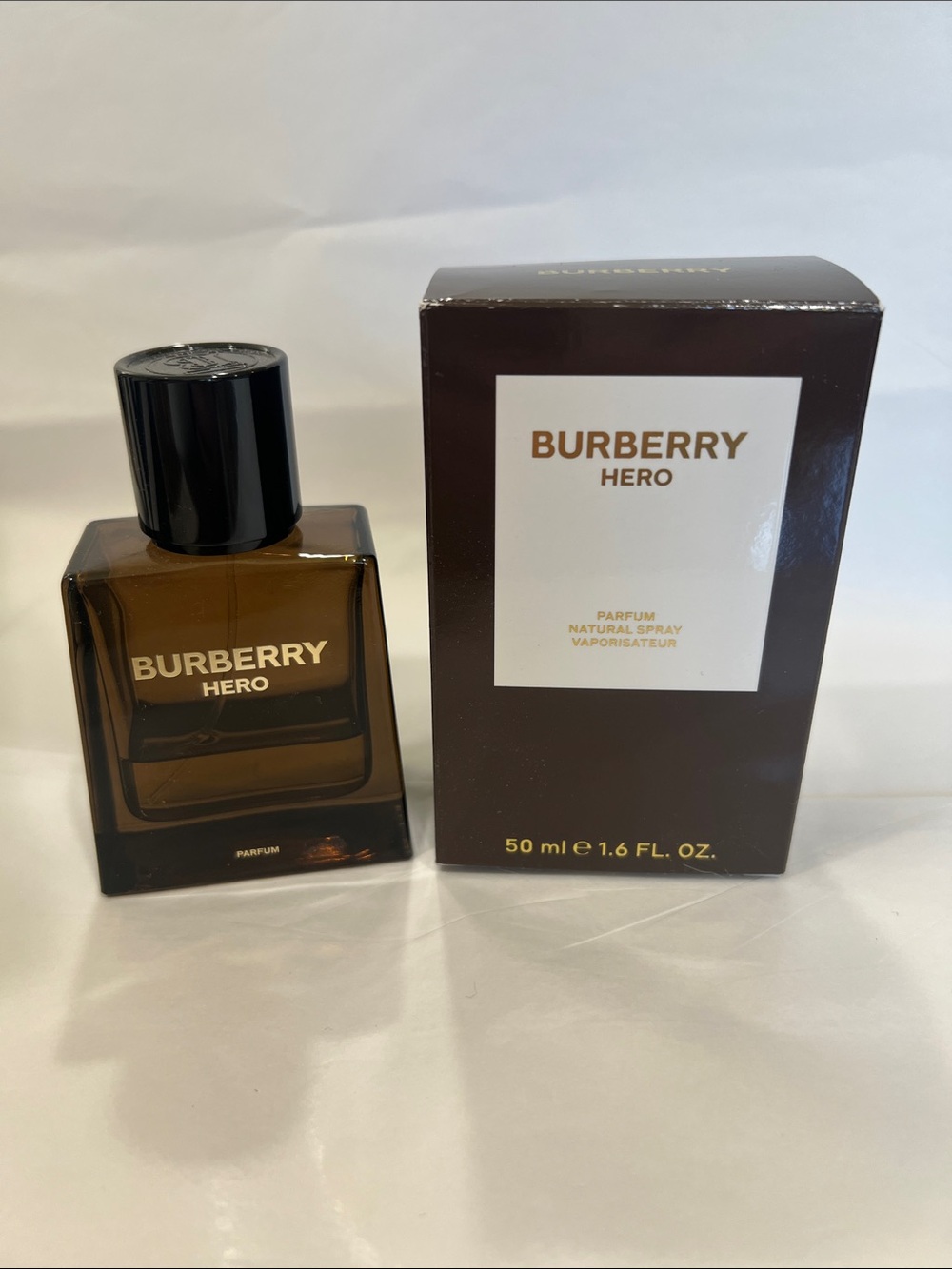 Burberry Hero 30% left Parf and Box